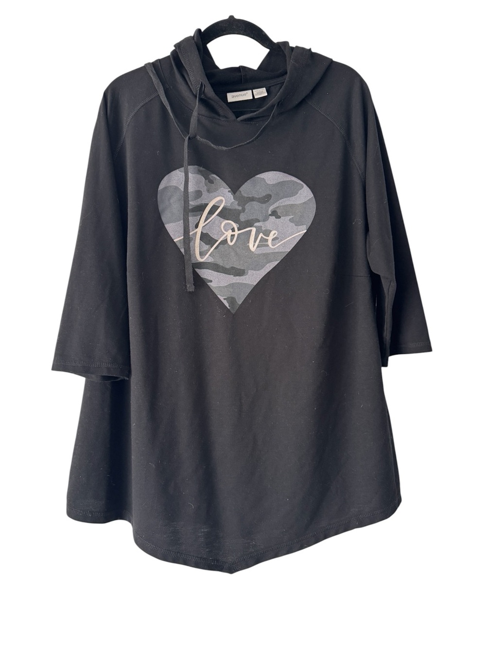 Avenue Women’s Black Hoodie Top with Camo Heart "Love" Graphic Size 20